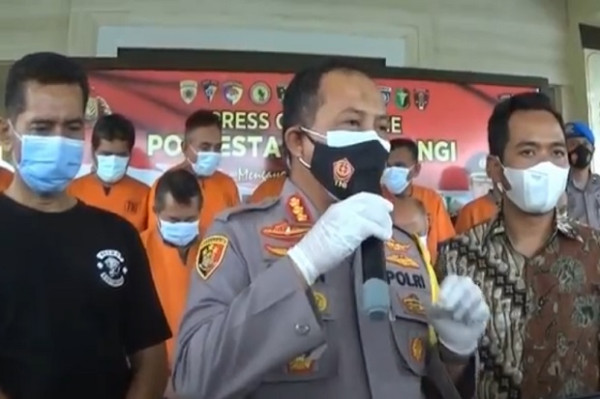 Edan, Komplotan Ini Edarkan Uang Dollar Palsu Senilai Rp2,8 Triliun