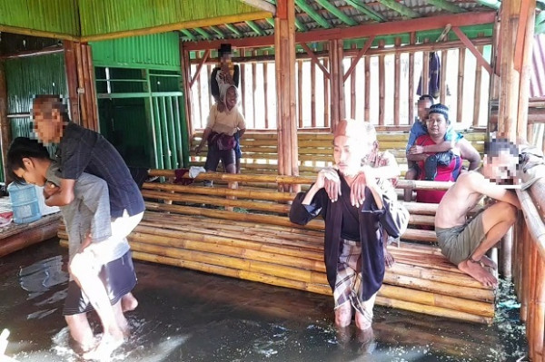 Banjir Terjang Panti Rehabilitasi, Pengurus Panti Berjibaku Evakuasi Pasien Gangguan Jiwa