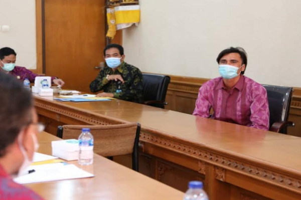 Berjuang Jadi WNI, 2 WNA di Bali Kumandangkan Lagu Indonesia Raya