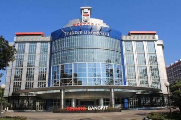 Kembali Raih PTS Terbaik Indonesia, Ini Penjelasan Telkom University