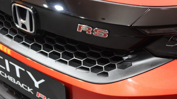 Alasan Gampang Sekali Jatuh Cinta Pada Eksterior Honda City Hatchback RS