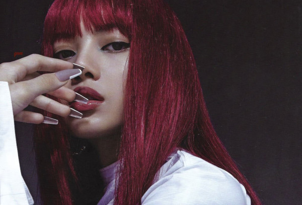 Mengundang Perdebatan, Ini Asal-usul Gaya Rambut Lisa BLACKPINK 'Hime Cut'