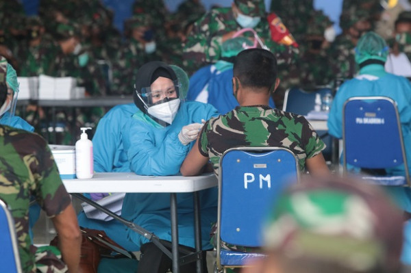 28 Ribu Babinsa Disuntik Vaksin COVID-19, Panglima TNI: Akhir Maret Tuntas