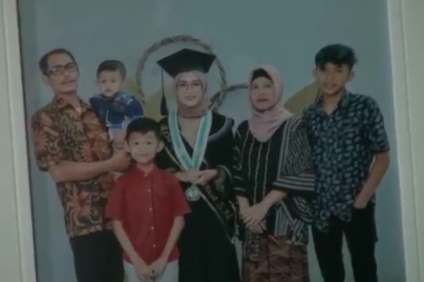 Baru Diwisuda! Guru Cantik Ini Gagal Menikah karena Jadi Korban Bus Maut di Sumedang
