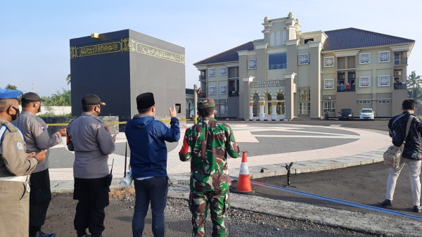 Cek Klaster Senam di Asrama Haji, Wabup Tasikmalaya Beri Motivasi Pasien COVID-19