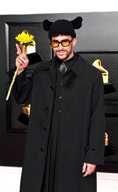 Busana-Busana Terbaik di Gelaran Red Carpet Grammy Awards 2021
