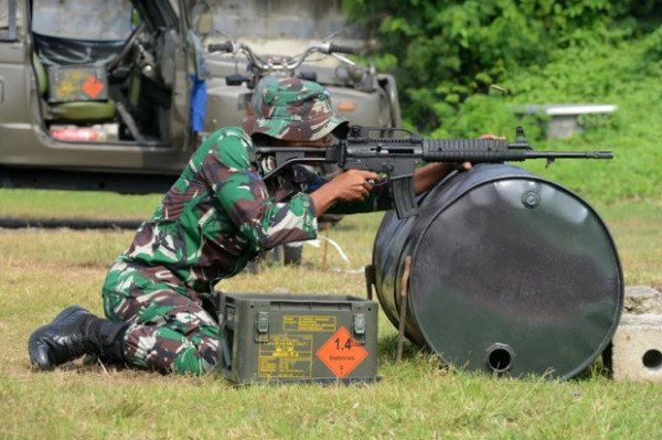 Penampakan Prajurit Brigif 2 Marinir Pasmar 2 saat Kompetisi Menembak