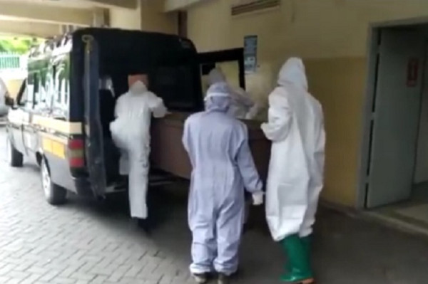Keluarga Pasien Geruduk Rumah Sakit, Tolak Jenazah Dimakamkan di Pemakaman COVID-19