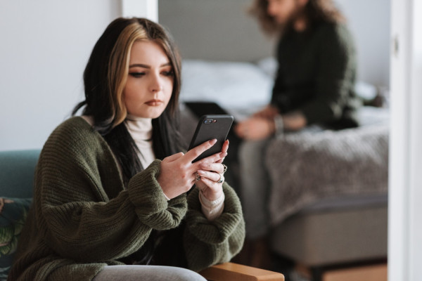 Daripada Selingkuh atau Ghosting, Ini 8 Langkah Putusin Pacar dengan Cara Baik-Baik