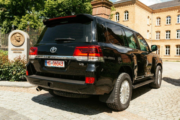 Toyota Land Cruiser Antipeluru ini Cocok Untuk Presiden Jokowi