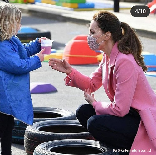 Adu Gaya Meghan Markle dan Kate Middleton, Mana yang Lebih Sarat Simbol?