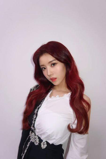 7 Idol K-Pop Beken yang Pernah Menjadi Penari Latar Artis Lainnya