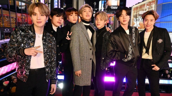 7 Idol K-Pop Beken yang Pernah Menjadi Penari Latar Artis Lainnya