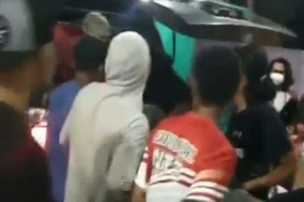 Pengantin Baru Pegawai Honorer dan 1 Temannya Meregang Nyawa Tersengat Listrik Pagar Rumah Makan