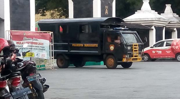 Kata Menpora Soal Penjagaan Ketat di Stadion Manahan