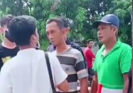 Arogan,Oknum Perangkat Desa Bubarkan Aksi Pembagian Masker Gratis