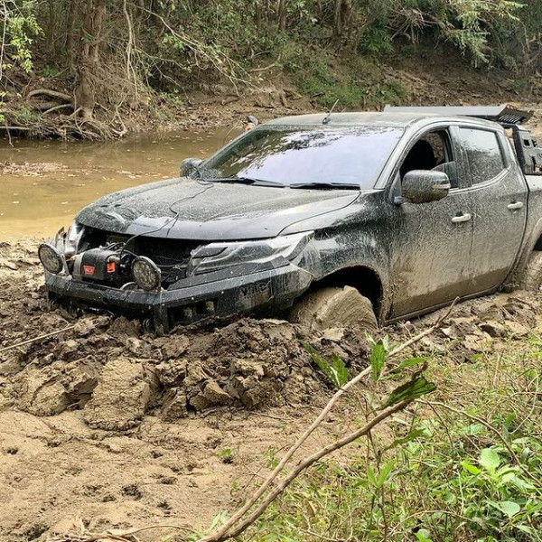 Mitsubishi Triton Matik Bermain di Medan Berat, Sanggupkah?
