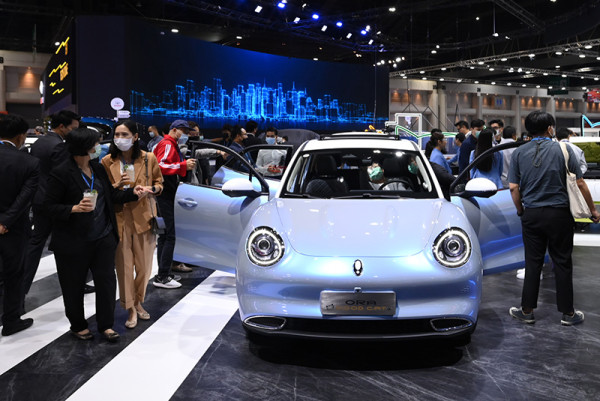 Mobil-mobil Listrik Murah dan Premium Serbu Thailand