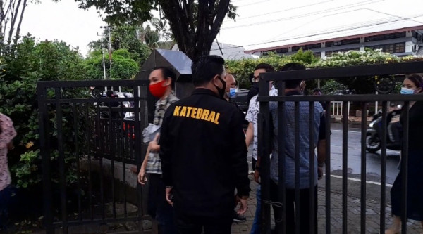 Pascabom Bunuh Diri di Katedral Makasar, Penjagaan Gereja di Manado Diperketat