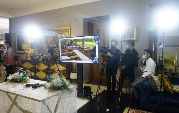 Tren Menikah Virtual, Biaya Lebih Irit tapi Angpao Tetap Gede