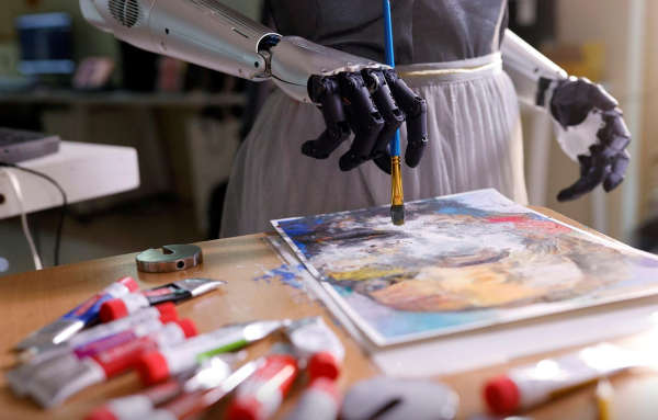 Fantastis, Hasil Lukisan Sophia si Robot Humanoid Terjual Rp9.9 Miliar