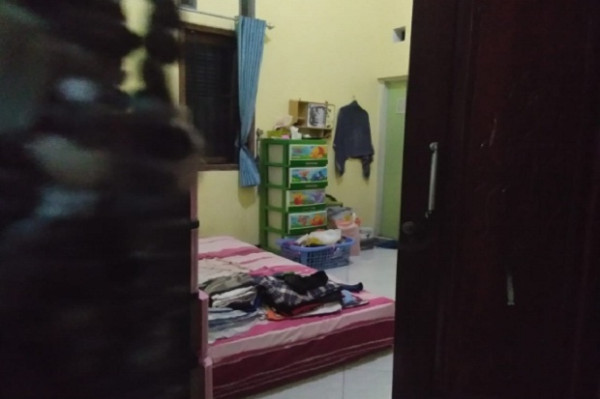 Diduga Terlibat Teroris, Warga Tulungagung Ditangkap Bersama Istri dan Anaknya