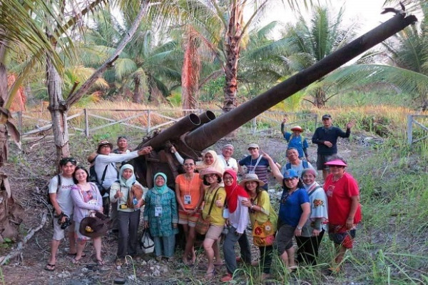Di Pesisir Pulau Halmahera Wisatawan Bisa Berenang dengan Ikan Duyung