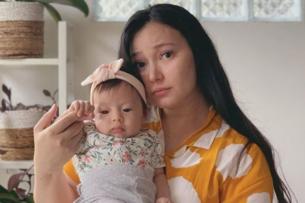 Setelah Menanti Bertahun-tahun, 6 Selebritas Ini Akhirnya Dikaruniai Momongan