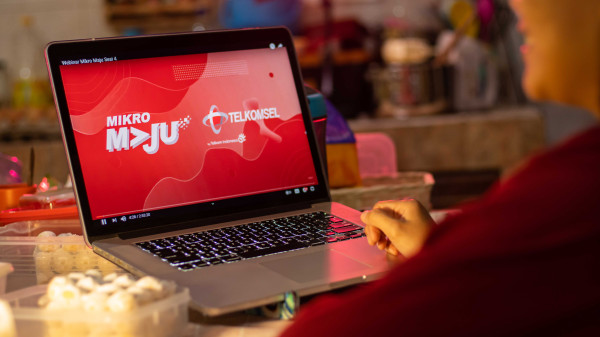Telkomsel Dorong Literasi Digital Pelaku UMKM Lewat Program MikroMaju