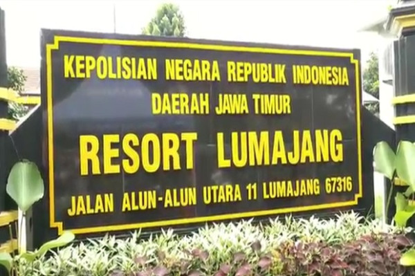 Lumajang Gempar! Gara-gara Tabungan Rp12.000 Hilang, Tangan Murid Satu Kelas Disulut Korek Api oleh Guru