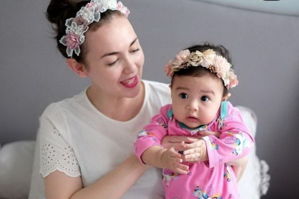 Setelah Menanti Bertahun-tahun, 6 Selebritas Ini Akhirnya Dikaruniai Momongan