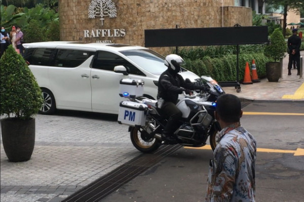 Tinggalkan Lokasi Akad Nikah, Jokowi dan Prabowo Dikawal Ketat
