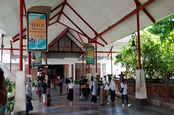 Wisatawan Domestik Ramai ke Bali, Penumpang Pesawat Melonjak 74%