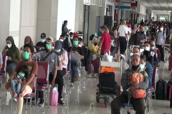 Per Hari 100 Calon Penumpang Pesawat di Bandara Juanda Terdeteksi Positif COVID-19 dari Hasil GeNose
