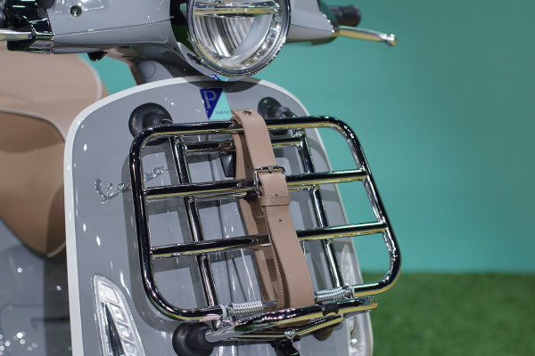 Ini Perbedaan Vespa Picnic dengan Vespa Primavera Standar