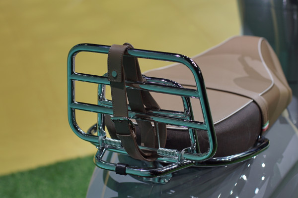 Ini Perbedaan Vespa Picnic dengan Vespa Primavera Standar