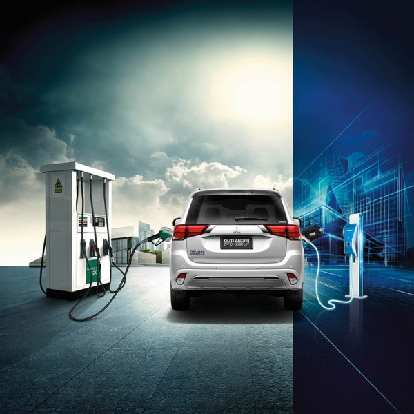 Mitsubishi Pertimbangkan Bawa Outlander PHEV Buatan Thailand