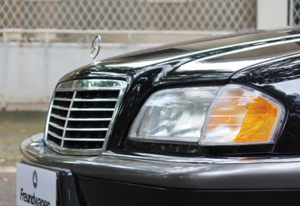 Perwagonan Duniawi, Mercedes Benz C230 Elegance Ini Dibanderol Rp345 Juta