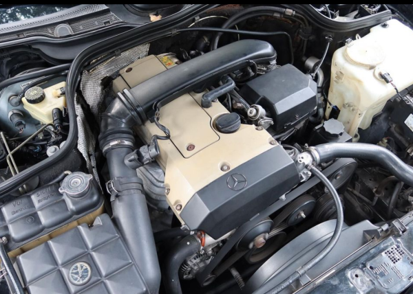 Perwagonan Duniawi, Mercedes Benz C230 Elegance Ini Dibanderol Rp345 Juta