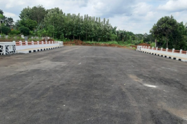 Miris! Jembatan Kalibaru II Senilai Rp8 Miliar Selesai Dibangun Tapi Belum Bisa Dipakai