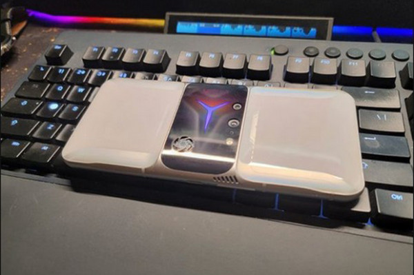Ponsel Gaming Baru Lenovo Bocor ke Publik