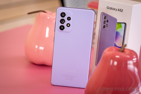 Banyak Fitur dalam Desain Segar, Ini Perbandingan realme 8 Pro dan Galaxy A52