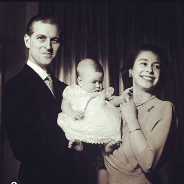 Empat Foto Ini Tunjukkan Pangeran Philip Penyayang Keluarga