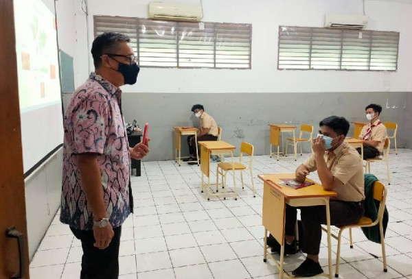 Ujicoba Pembelajaran Tatap Muka, Ini Pesan Putra Nababan kepada Siswa dan Guru