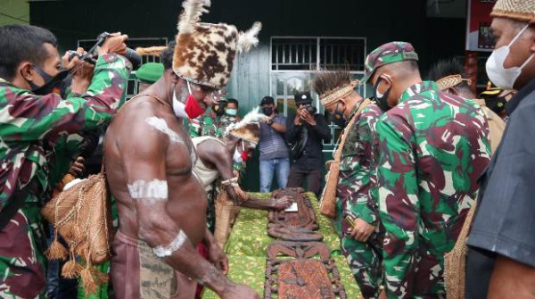 Danrem 174/ATW Merauke Resmikan Dua Pos Koramil di Asmat