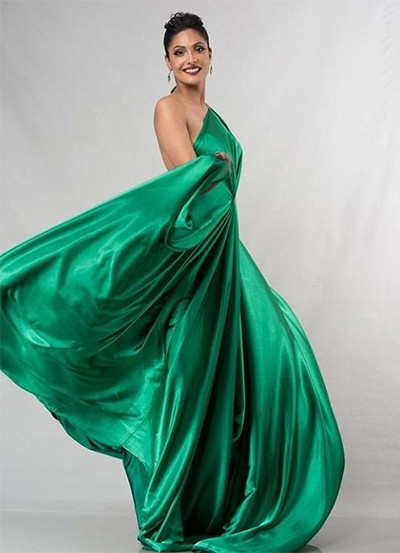 Gaun-Gaun Indah Caroline Jurie, Mrs World 2020 yang Copot Paksa Mahkota Mrs Sri Lanka 2021
