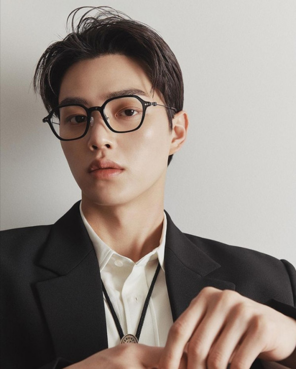 Visual Keren Song Kang, dari Gaya Anak SMA hingga Jadi Ballerino