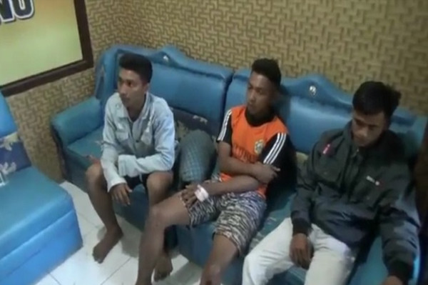 Puluhan Anggota 2 Perguruan Silat Bentrok di Jalanan, Belasan Pemuda Terluka Dua Motor Rusak