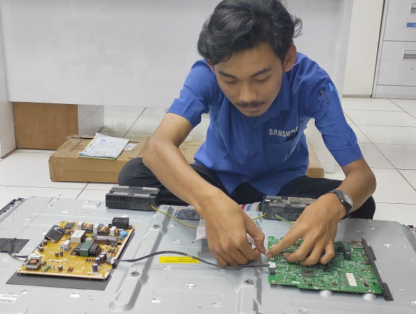 6.000 Siswa SMK Lulus Langsung Siap Kerja Berkat Samsung Tech Institute
