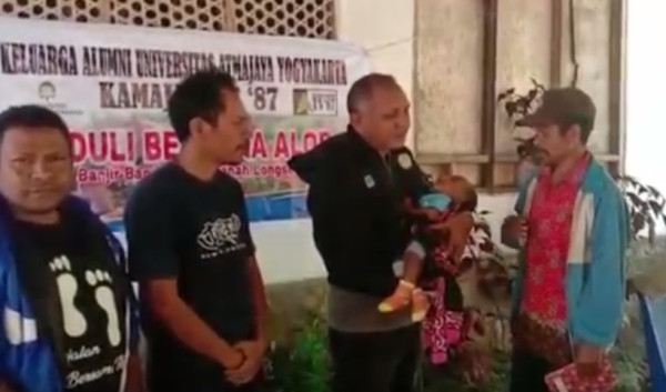 Kisah 2 Balita Selamat dari Banjir Bandang NTT, Namun Kini Jadi Yatim Piatu